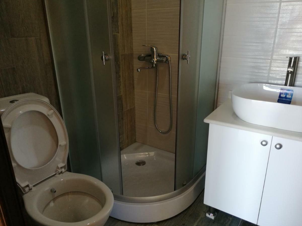 Деревянный Котеж The 1 С Выдом На Город Batoumi Extérieur photo