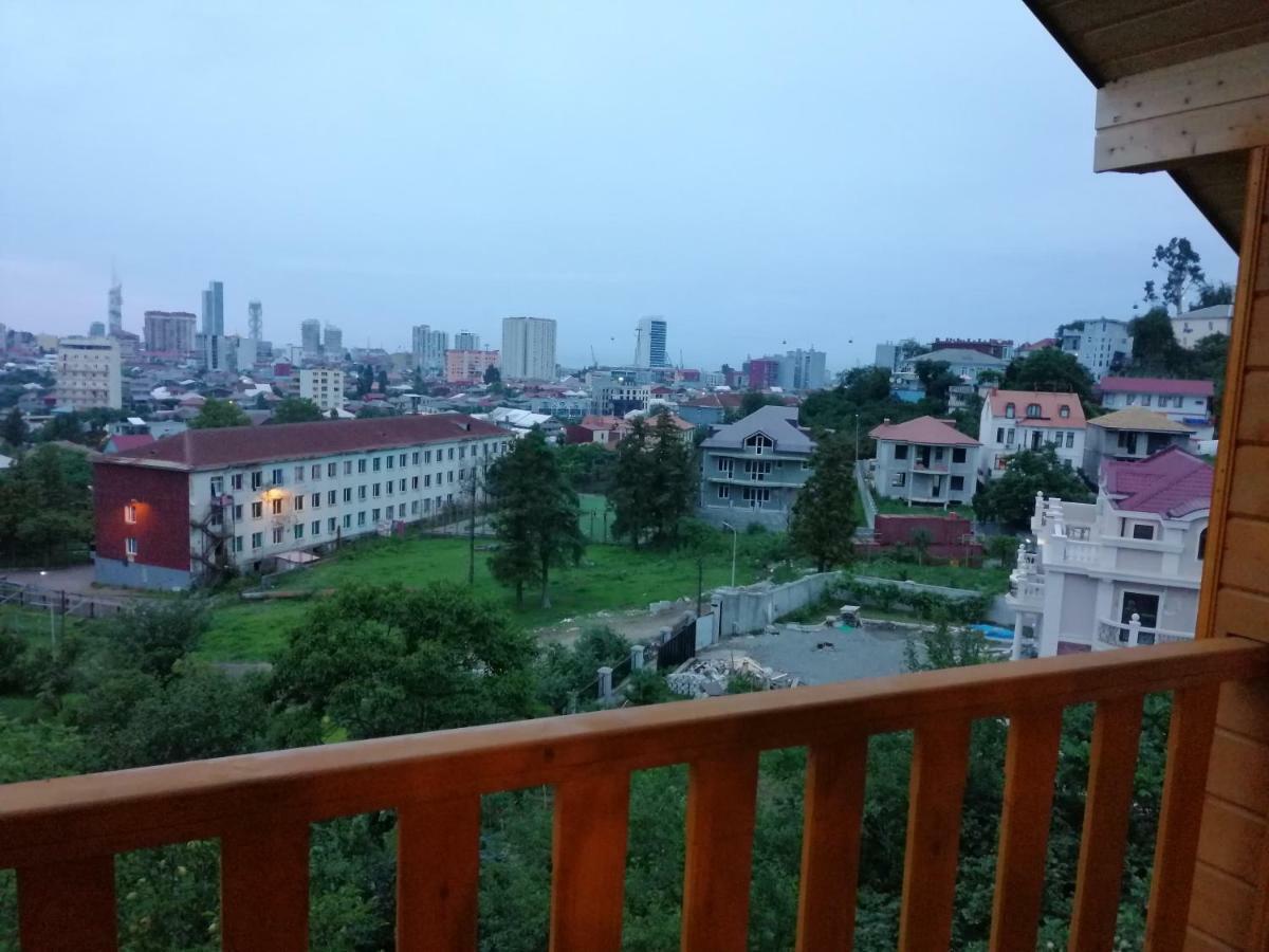 Деревянный Котеж The 1 С Выдом На Город Batoumi Extérieur photo