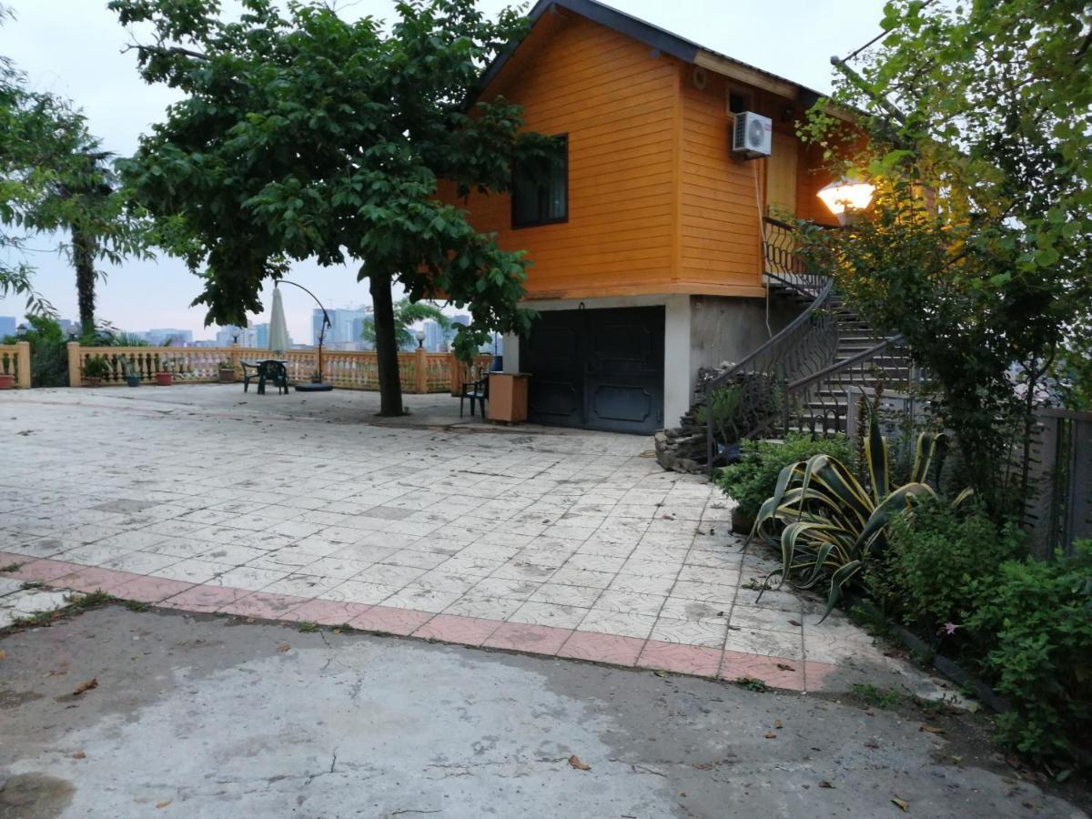Деревянный Котеж The 1 С Выдом На Город Batoumi Extérieur photo